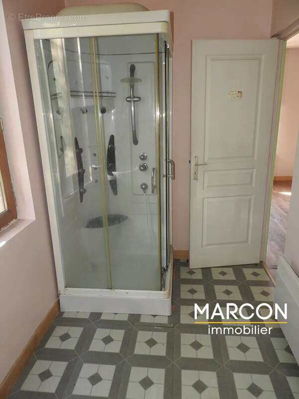 Maison à MOUTIER-ROZEILLE