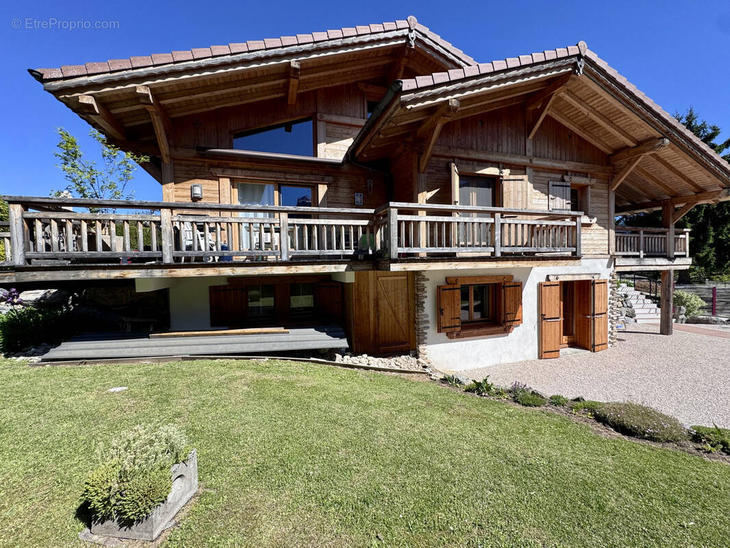 Maison à ARACHES-LA-FRASSE