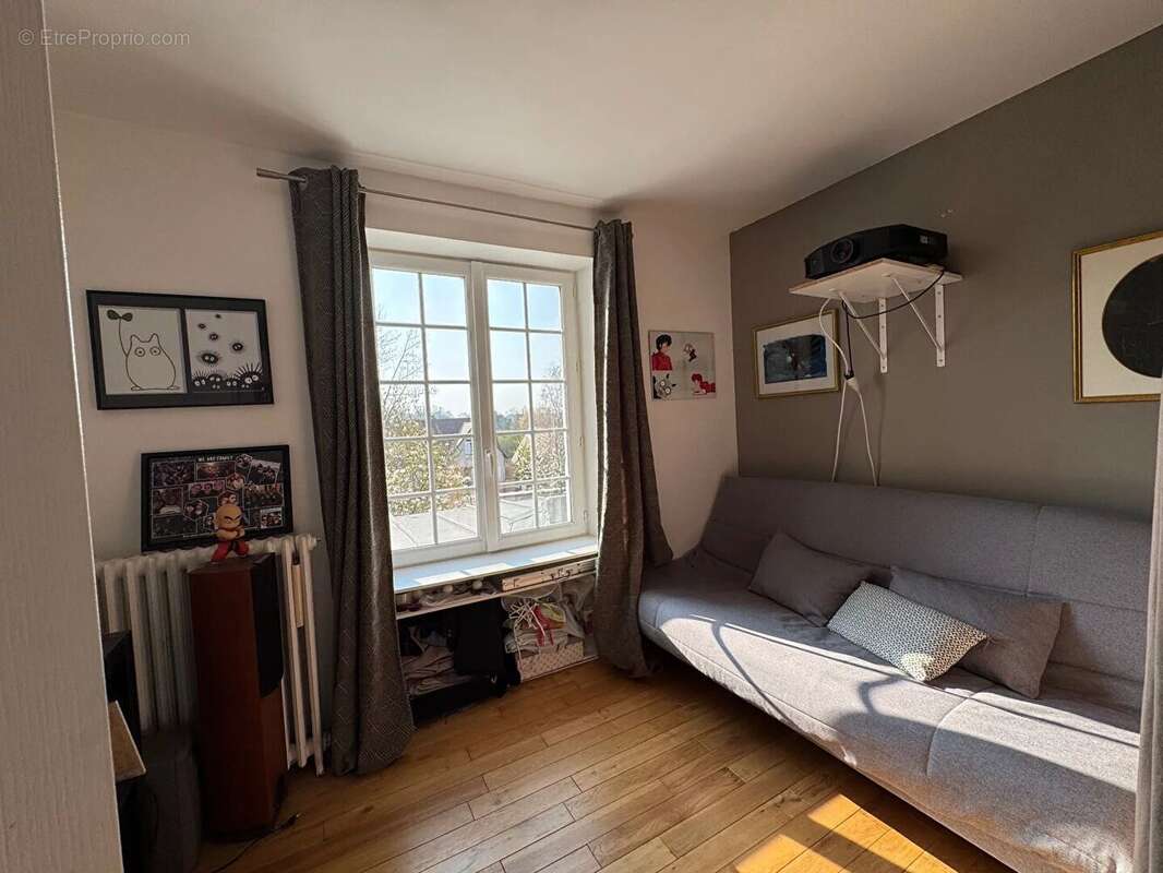 Maison à SAINT-NOM-LA-BRETECHE