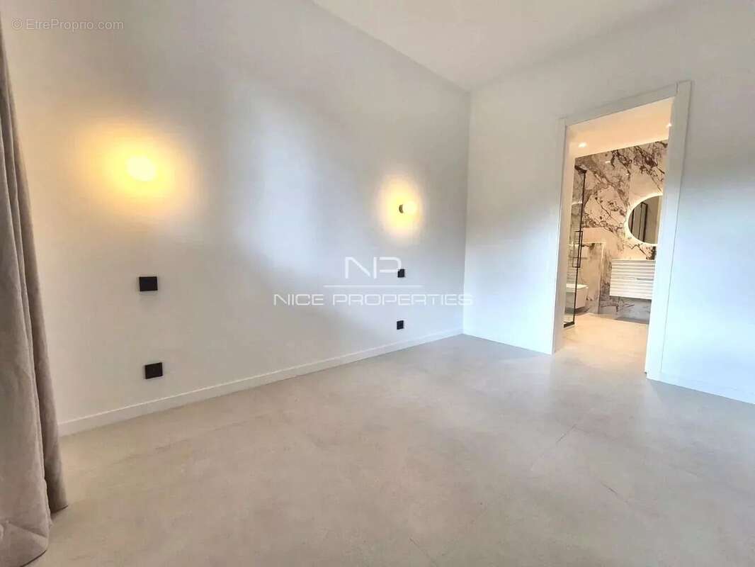 Nice Gairaut,  belle villa niçoise rénovée, piscine et garages - photo 11