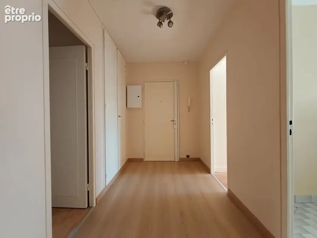 Baisse de prix - t4 rénové de 93 m² - 3 chambres - ascenseur - cave - photo 12