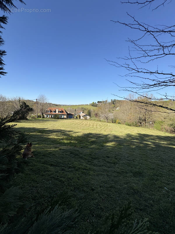 Terrain à LAA-MONDRANS