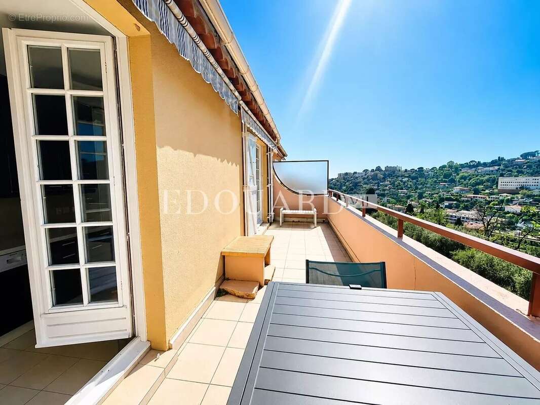 Photo Appartement à Menton au prix de 196 000€