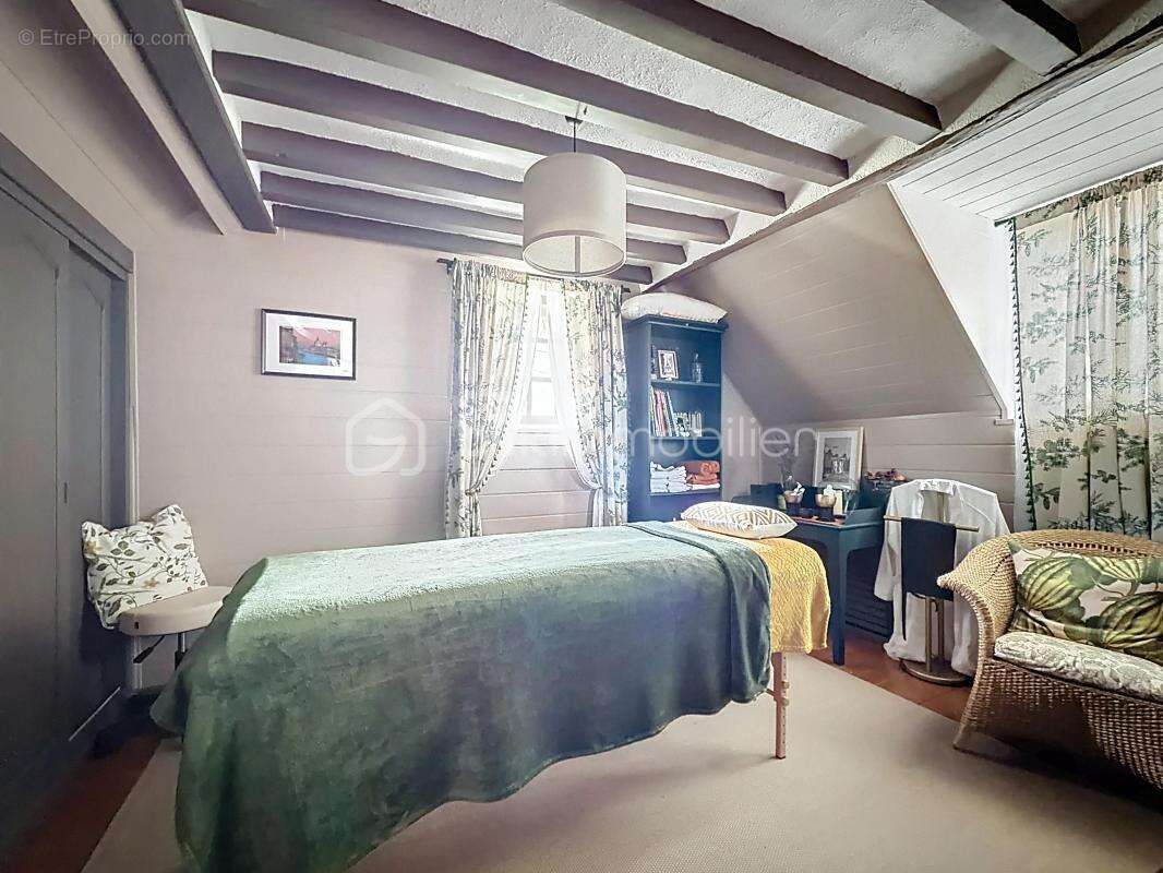 Maison à SAINT-PIERRE-SUR-DIVES