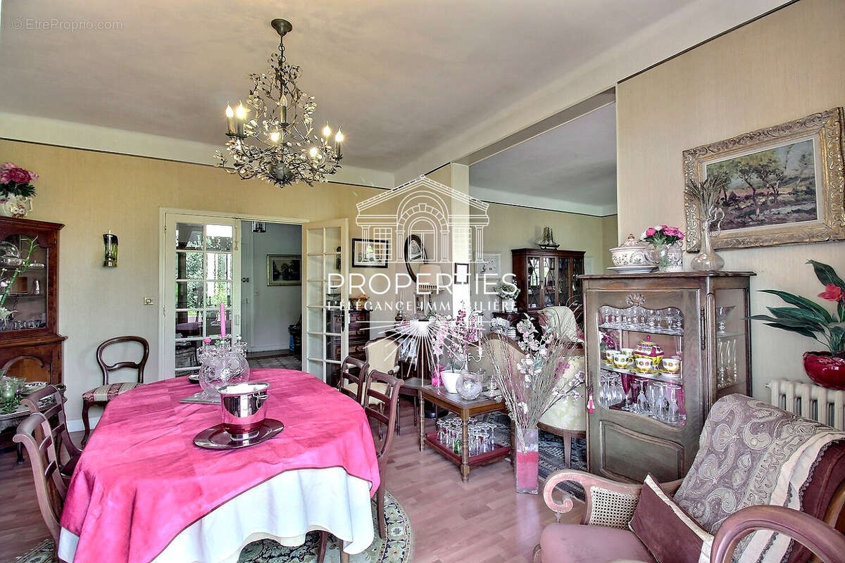 Maison à HYERES