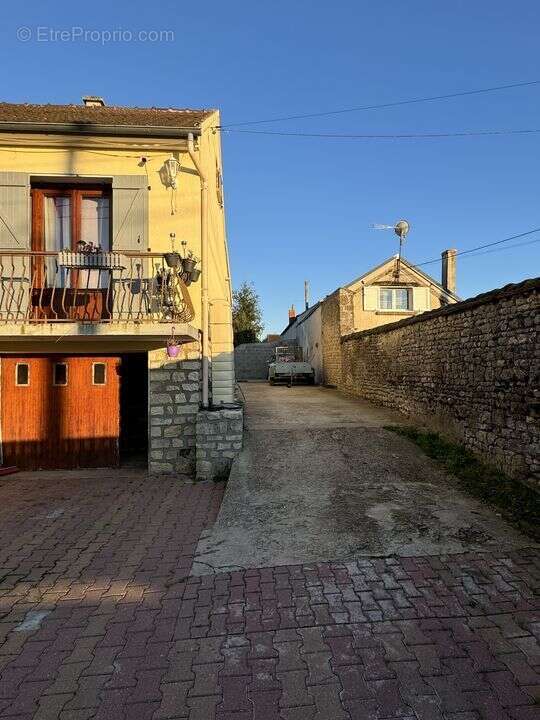 Maison à ENGENVILLE