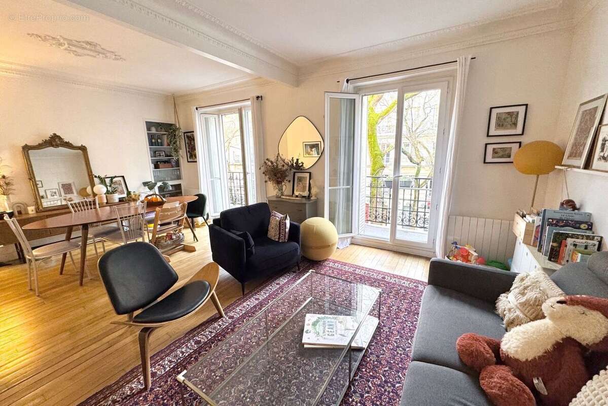 Appartement à PARIS-12E