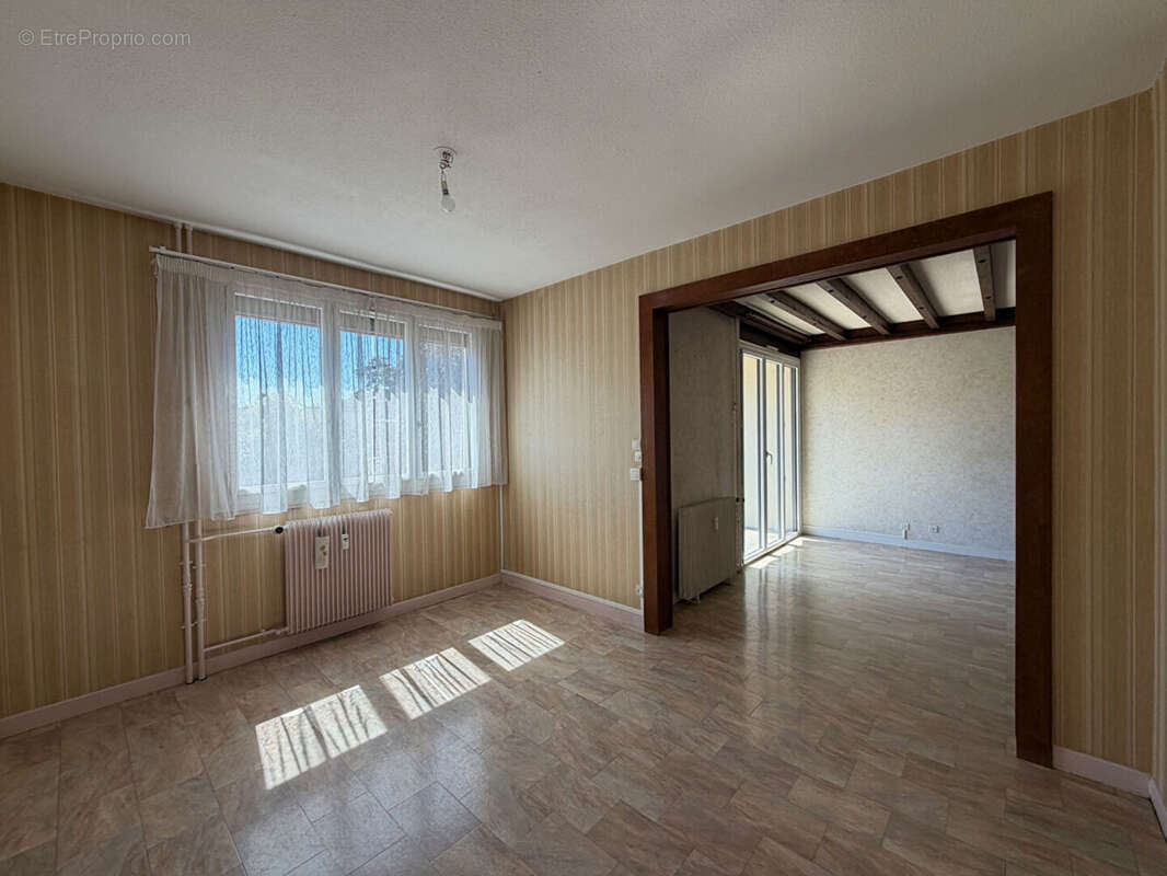 Appartement à LONS-LE-SAUNIER