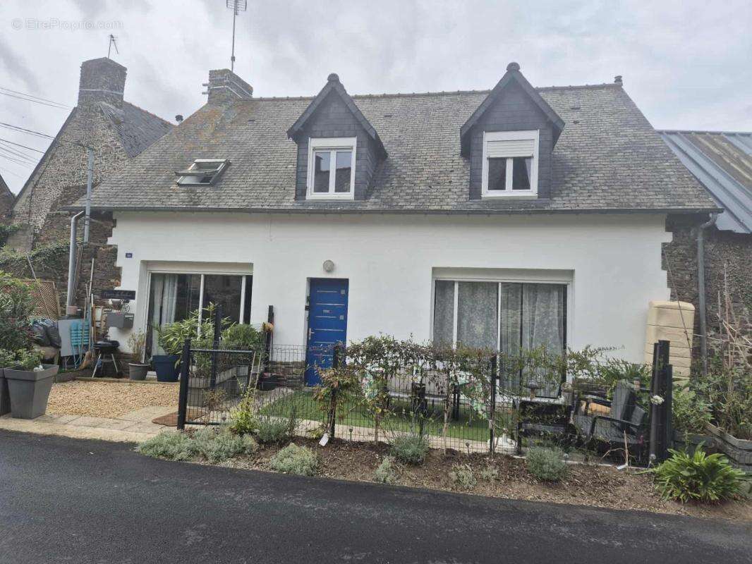 Maison à DOL-DE-BRETAGNE
