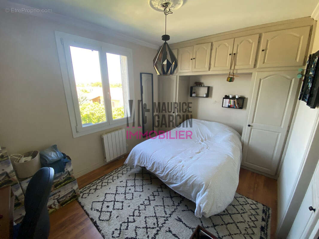 chambre 2 - Maison à BEDARRIDES