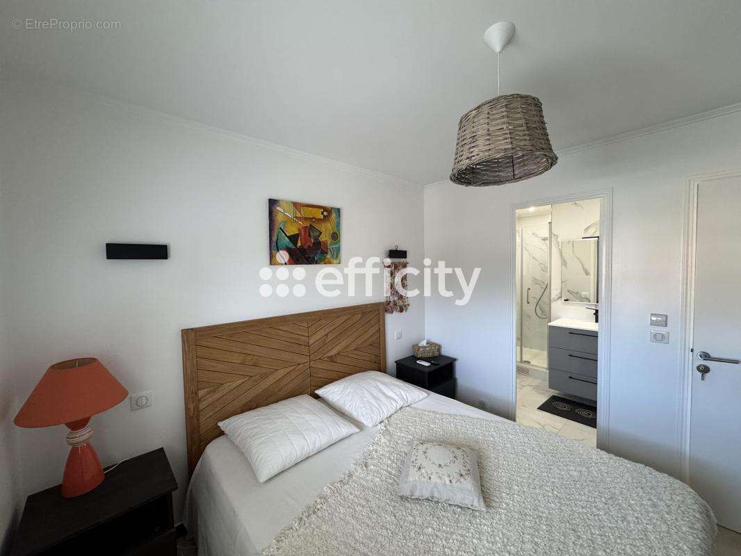 Maison à LA LONDE-LES-MAURES