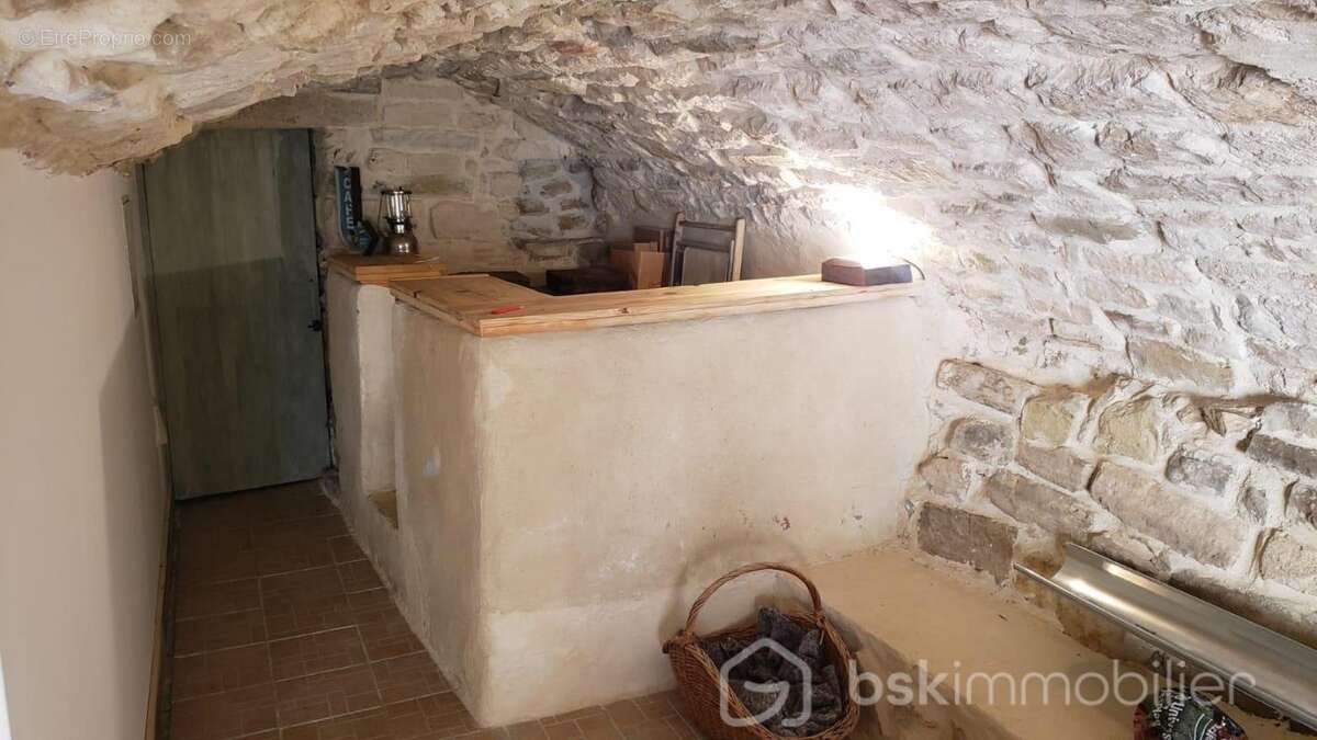 Maison à VEZENOBRES