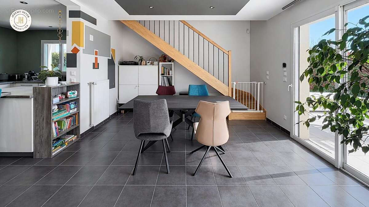 Maison à CHARVIEU-CHAVAGNEUX