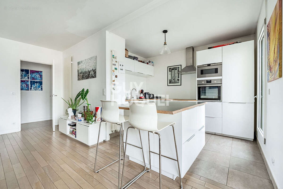 Appartement à LEVALLOIS-PERRET