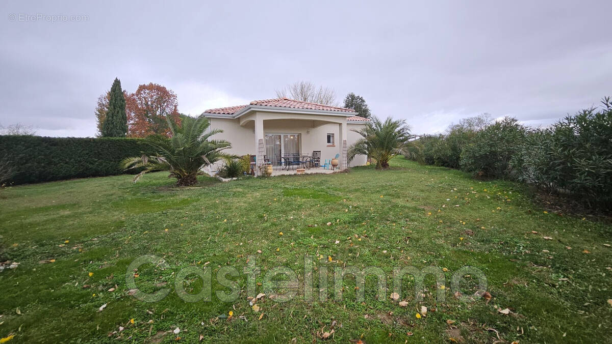 Maison à CASTELSARRASIN