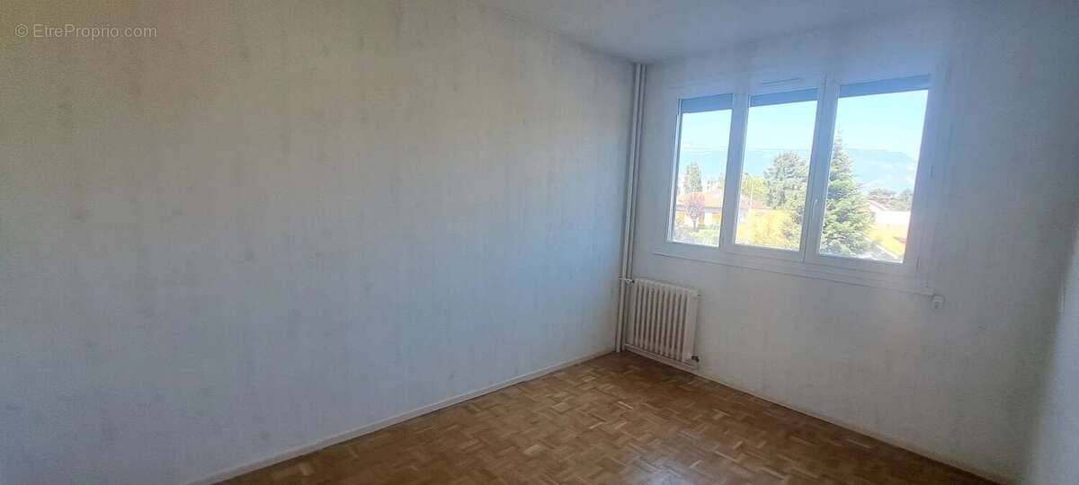 Appartement à SAINT-MARTIN-D'HERES