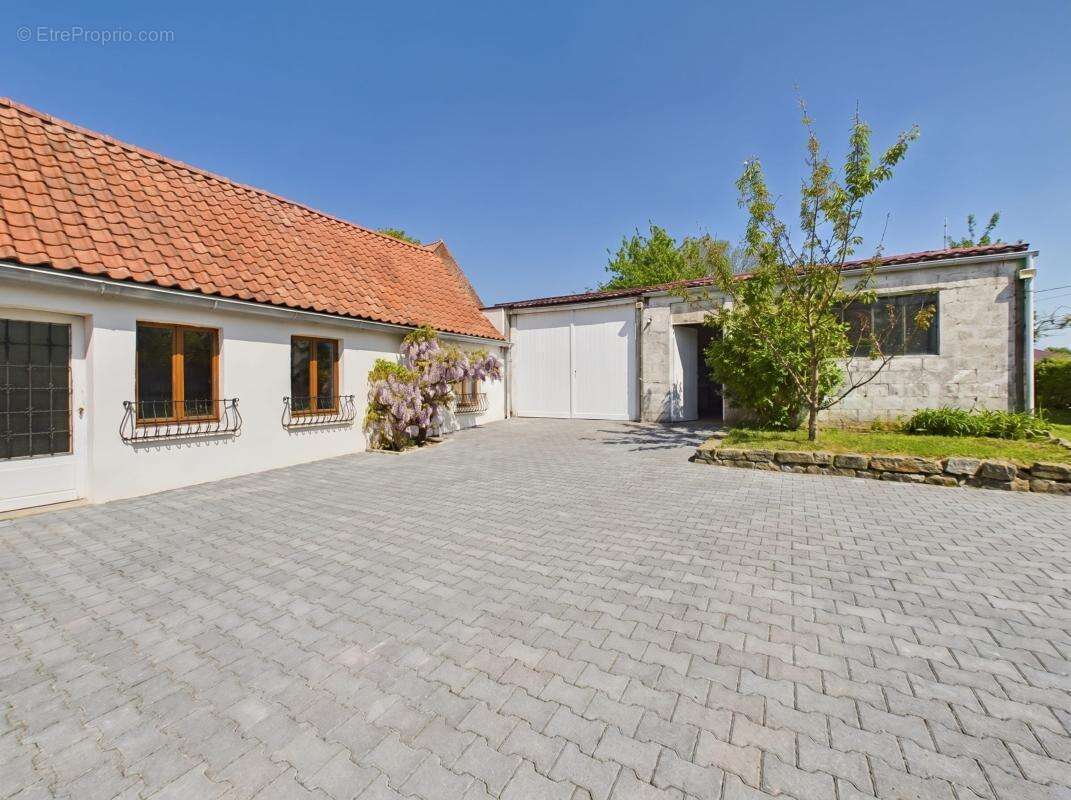 Maison à LECELLES