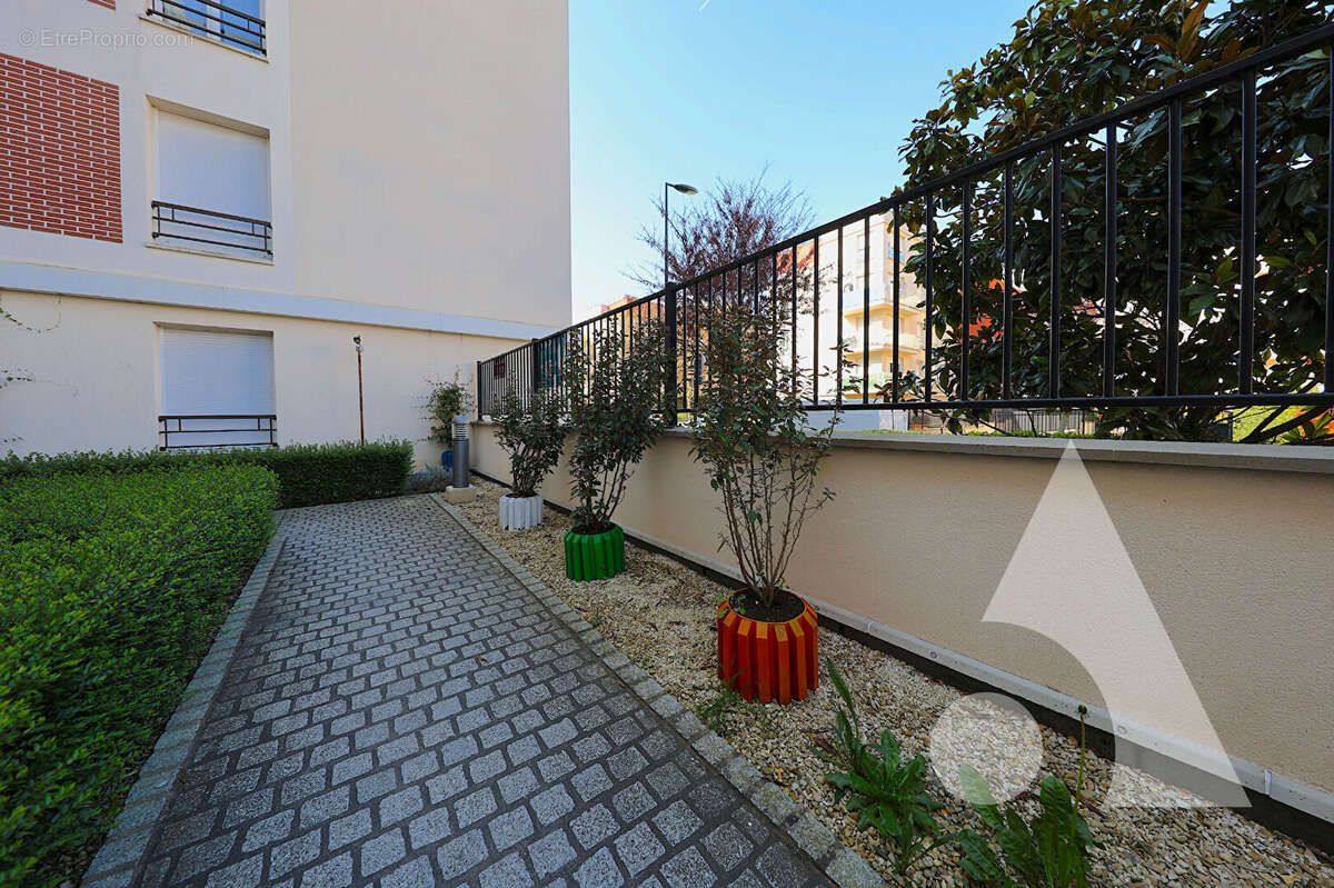 Appartement à CORBEIL-ESSONNES