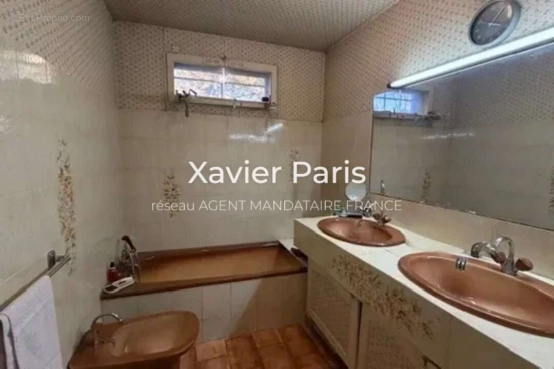 Maison à MEYREUIL