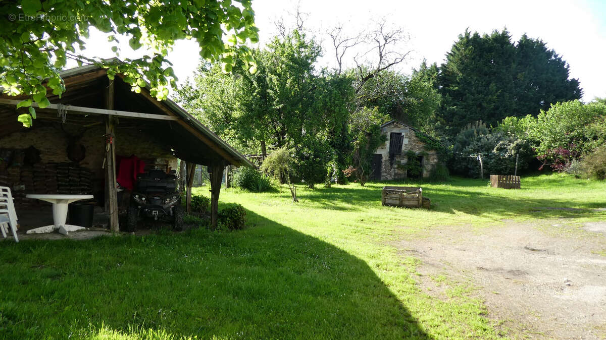 Maison à LA CROISILLE-SUR-BRIANCE