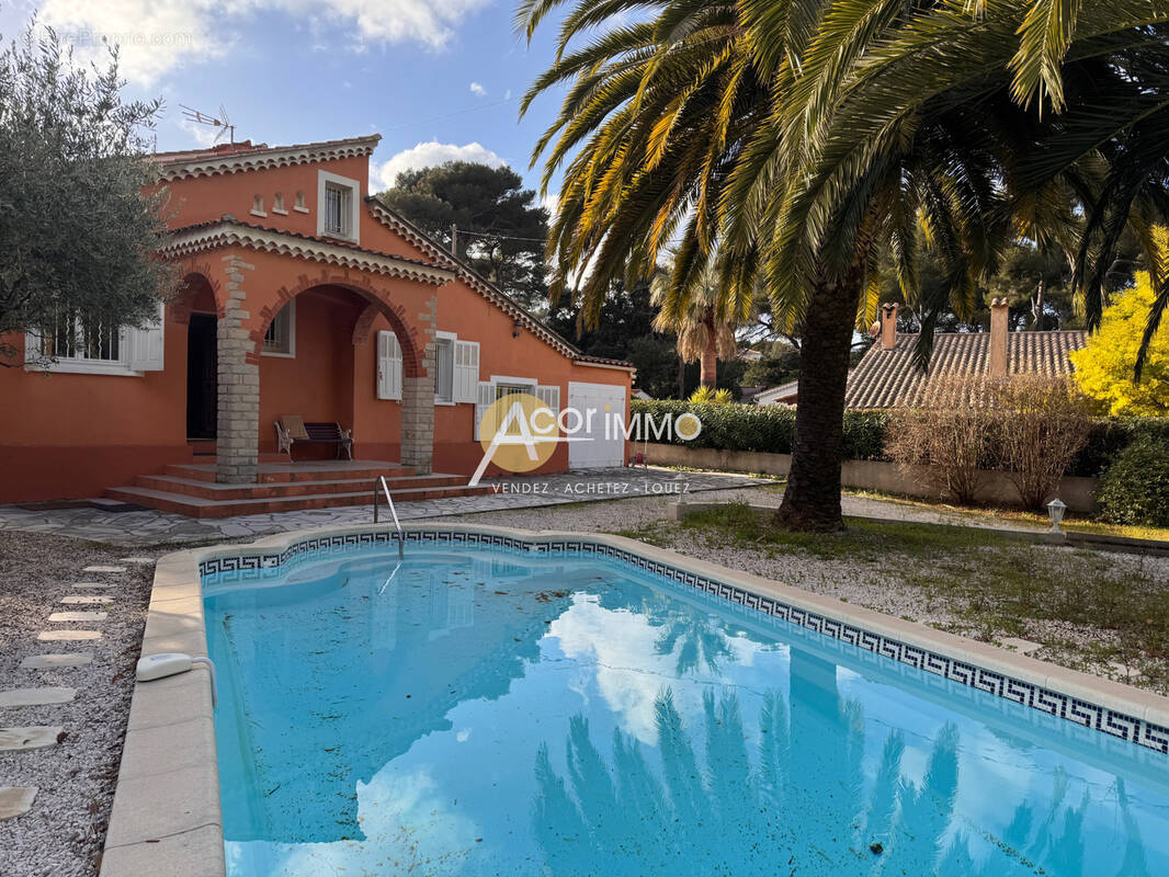 Maison à SIX-FOURS-LES-PLAGES