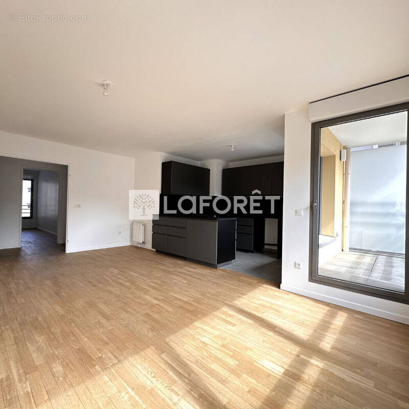 Appartement à NANTERRE