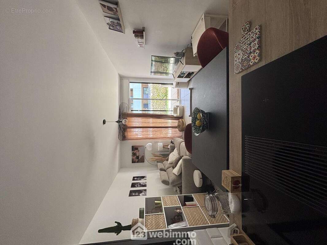 Cuisine ouverte sur le séjour - Appartement à CASTRIES