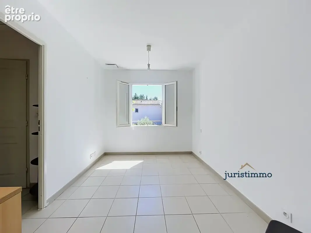 Charmante maison avec 3 chambres, jardin arboré et climatisation. - photo 6