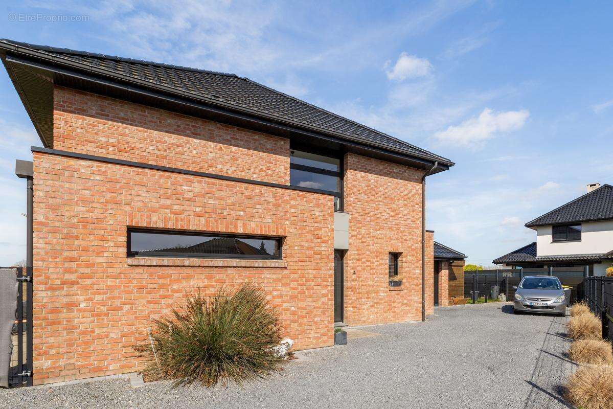 Maison à GONDECOURT