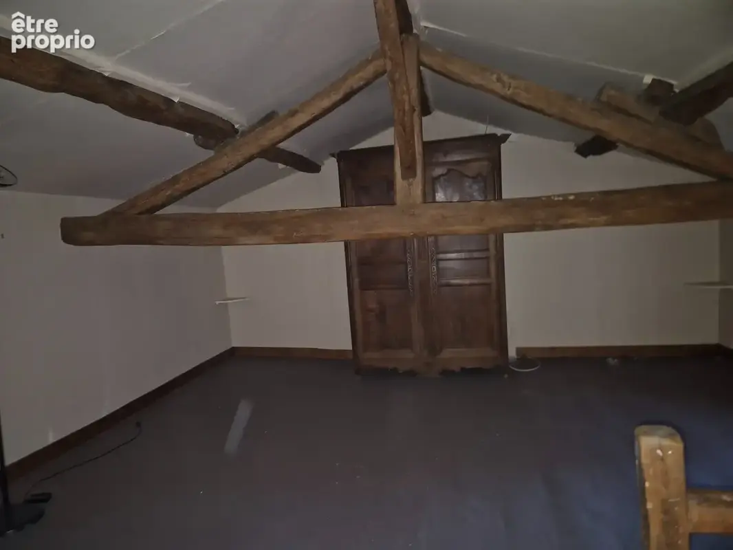 Corps de Ferme de 340 m2, avec plusieurs maisons indépendantes et 200 m2 de dépendances - photo 82