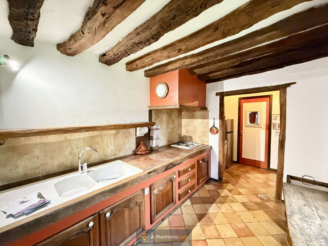Maison à CRECY-LA-CHAPELLE