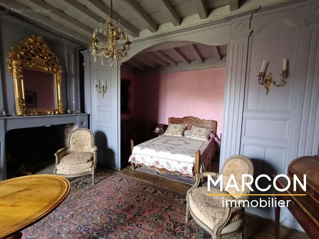 Maison à LE MONTEIL-AU-VICOMTE