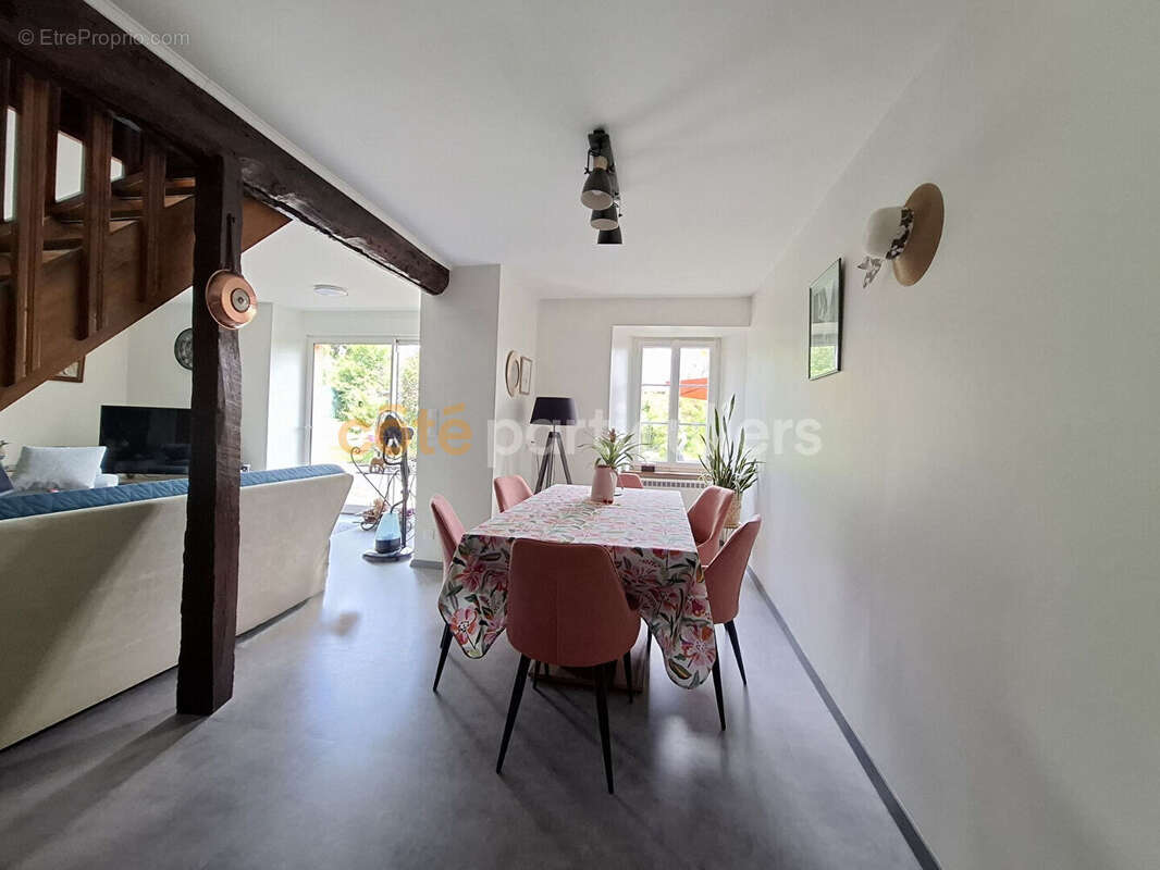 Maison à VILLEDIEU-LES-POELES