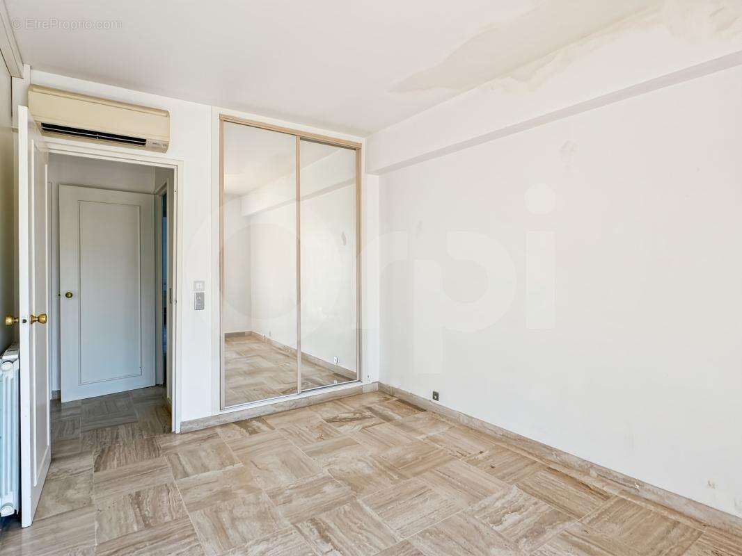 Appartement À Vendre - photo 11