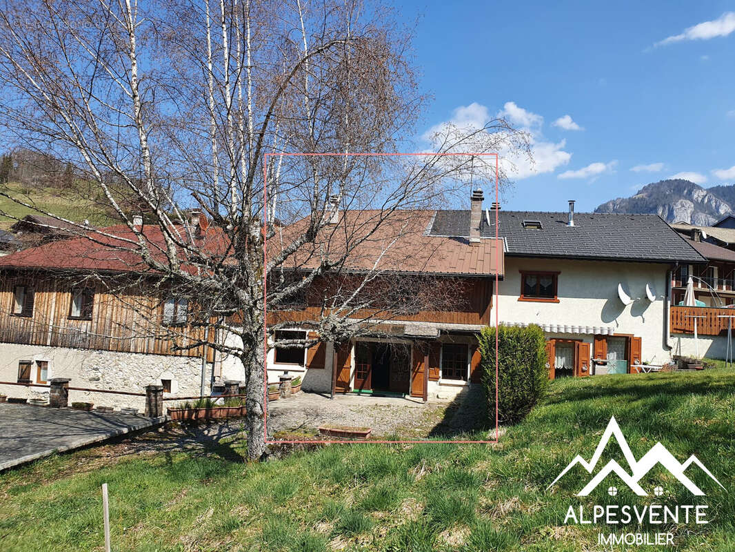 a-vendre-maison-deux-chambres-centre-village-la-vernaz-alpesvente - Maison à LA VERNAZ