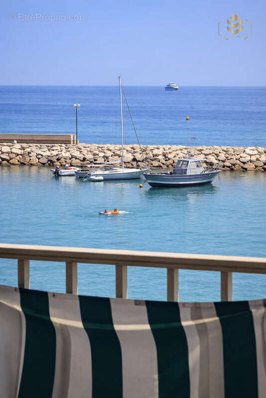Appartement à ROQUEBRUNE-CAP-MARTIN