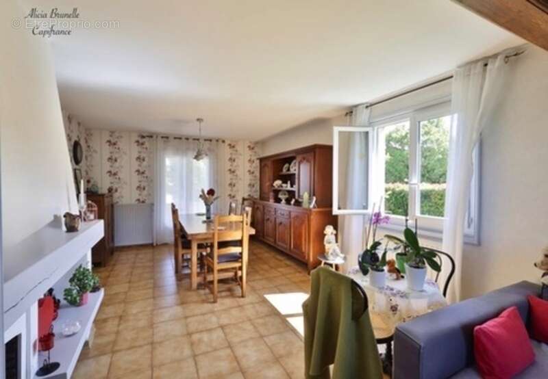 Maison à DONZY-LE-PERTUIS