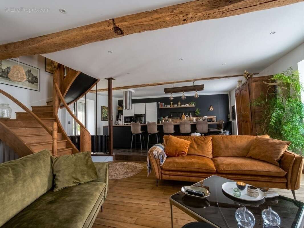 Maison 136 m² à Ahun  - photo 9
