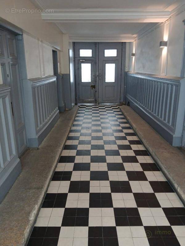 Appartement à PARIS-10E
