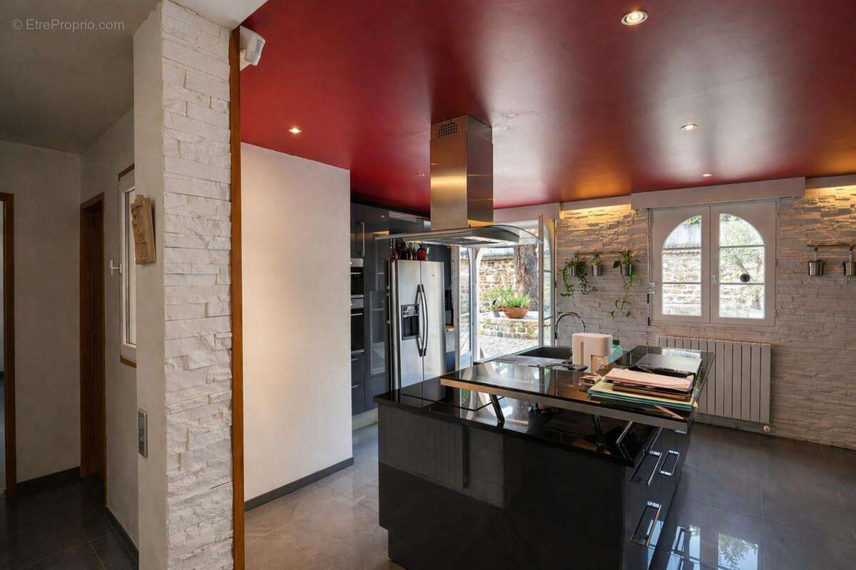Appartement à LA GARENNE-COLOMBES