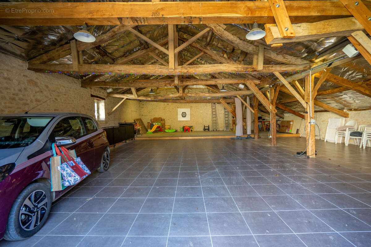 Maison à MONTCUQ