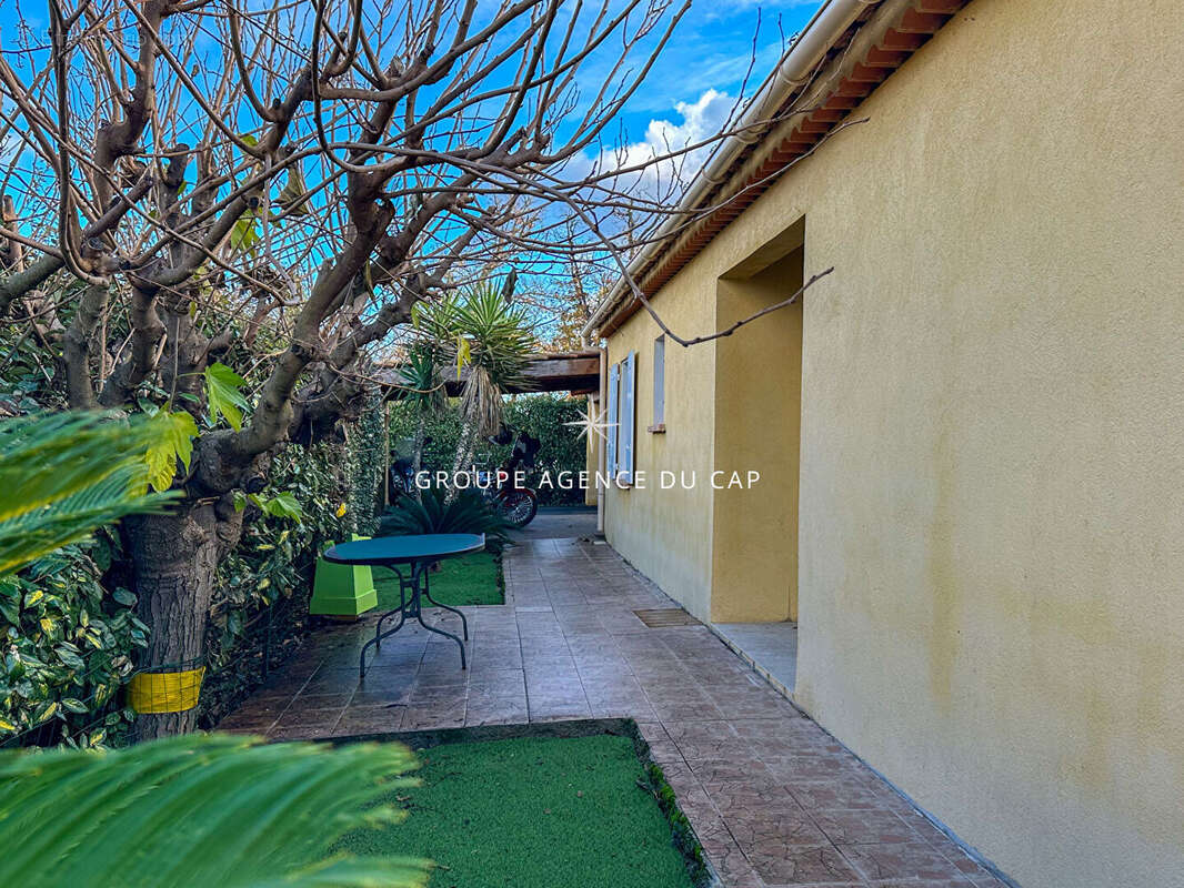 Maison à ROQUEBRUNE-SUR-ARGENS