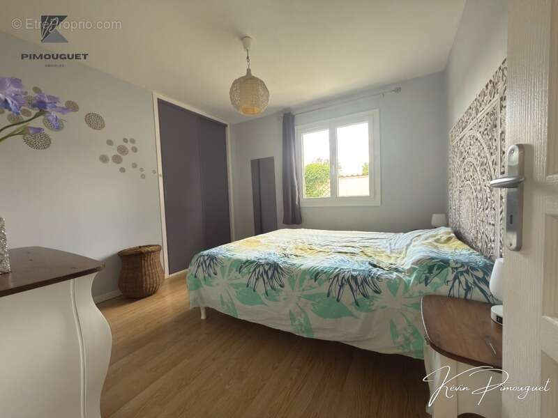 Maison à MOULIETS-ET-VILLEMARTIN