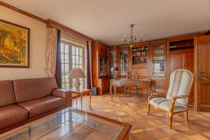 Propriete avec deux appartements ou maison  familiale 270 m2 - photo 3