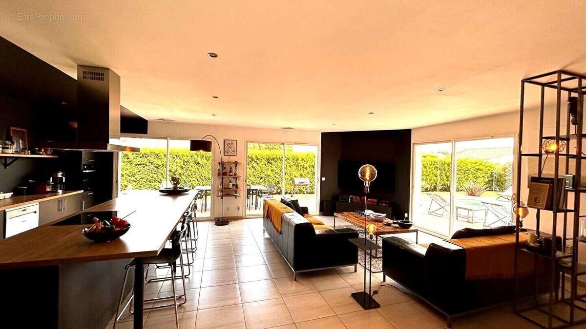 Maison à BELIN-BELIET