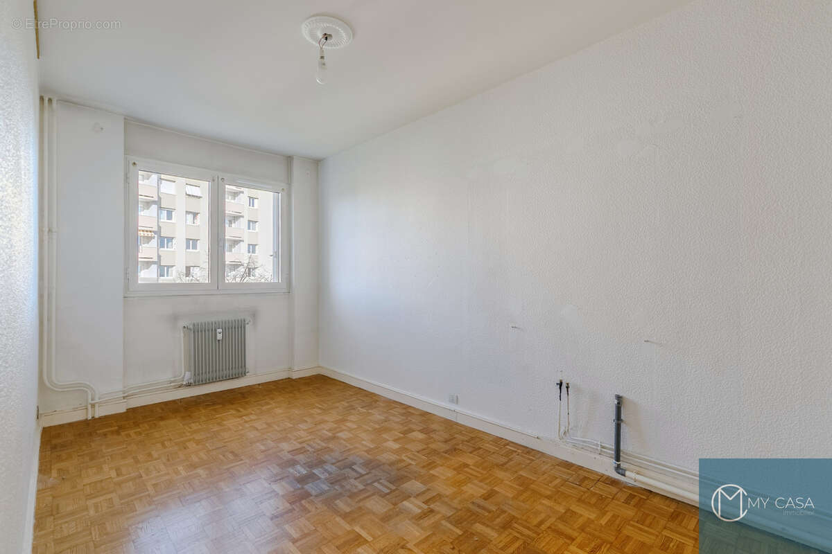 Appartement à OULLINS