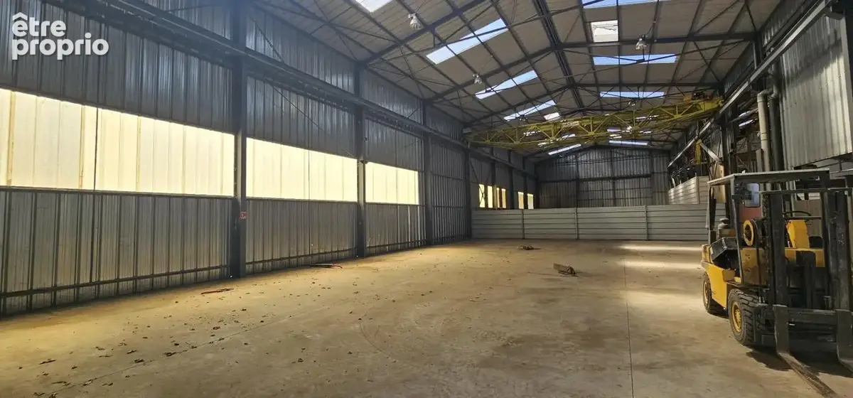 Entrepôts et Bureaux - photo 19