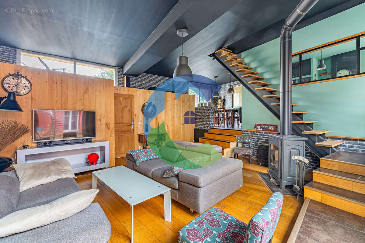 Maison à BALLAINVILLIERS