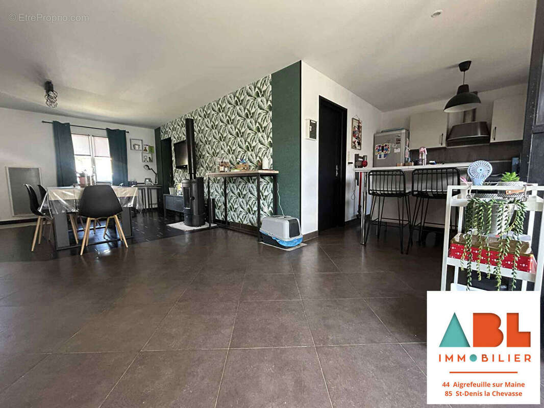 Maison à SAINT-DENIS-LA-CHEVASSE