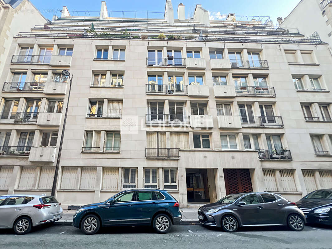 Appartement à PARIS-15E